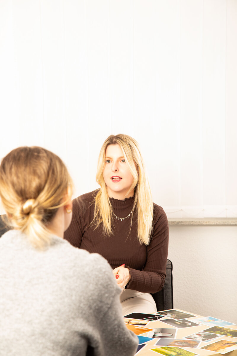 Vanessa Wieprecht in einer individuellen Beratungssitzung